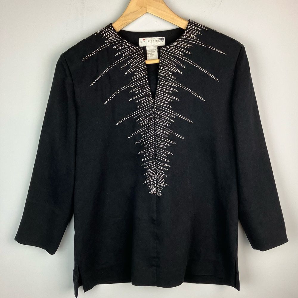 Doncaster women’s embroidered top long sleeves size 4